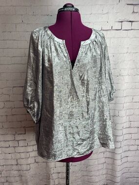 Gap size XXL metallic silver short sleeve blouse